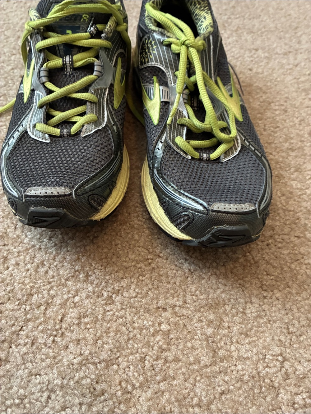 Brooks Men's Running Sneakers - Black & Lime - Picture 5 of 8